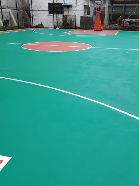 揭阳 球场长期使用易出现地面开裂